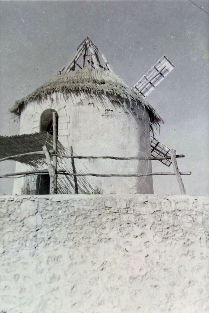 Vista lateral detalle del chapitel del Molino de los Díaz, año 1965-66.